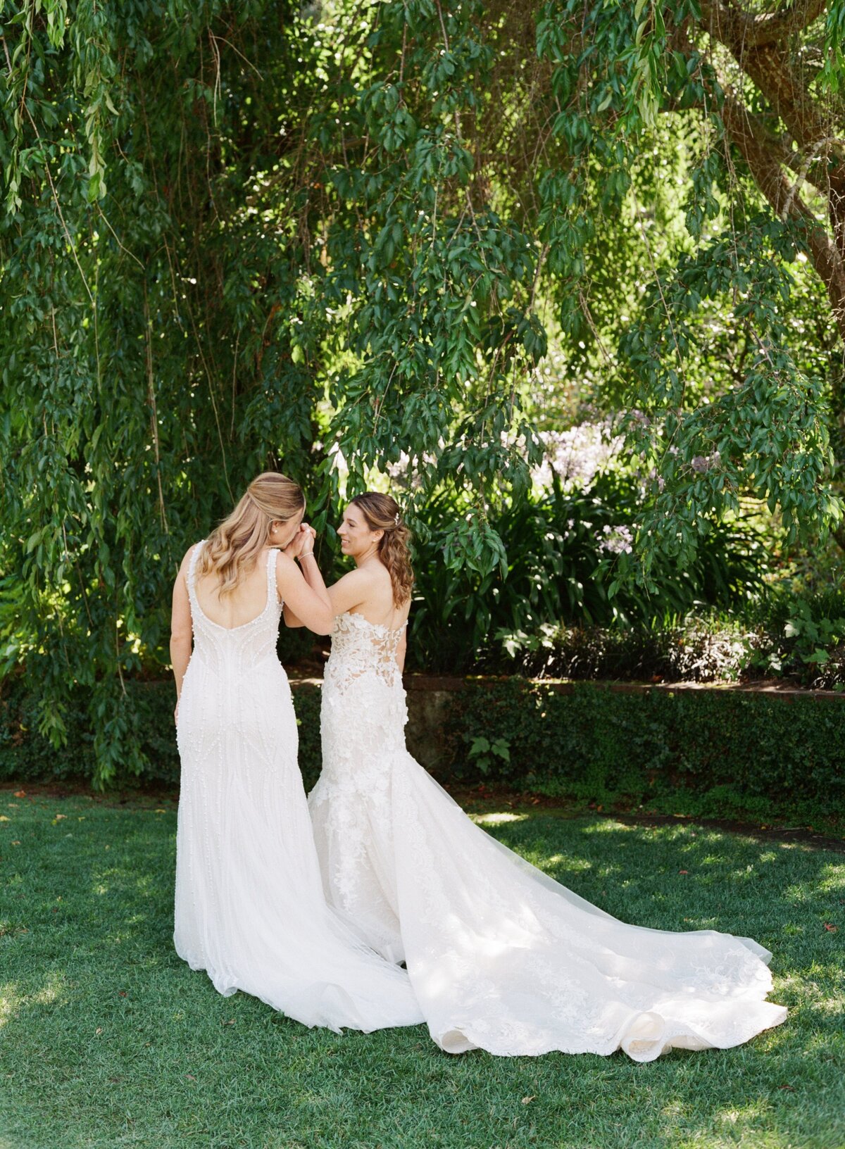 Sarah + Ainsley Filoli California Wedding Sneak Peeks Cassie Valente Photography 0026