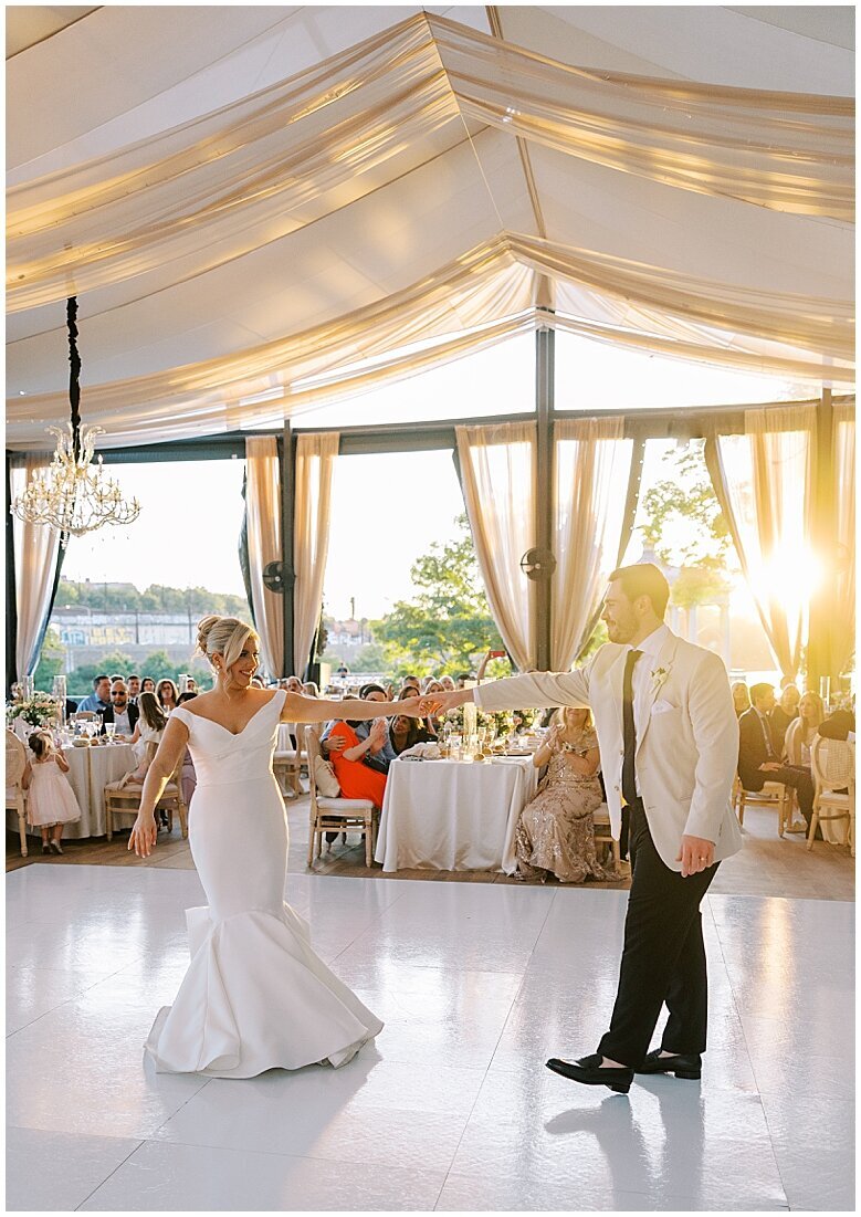 golden-hour-reception-at-water-works-philly