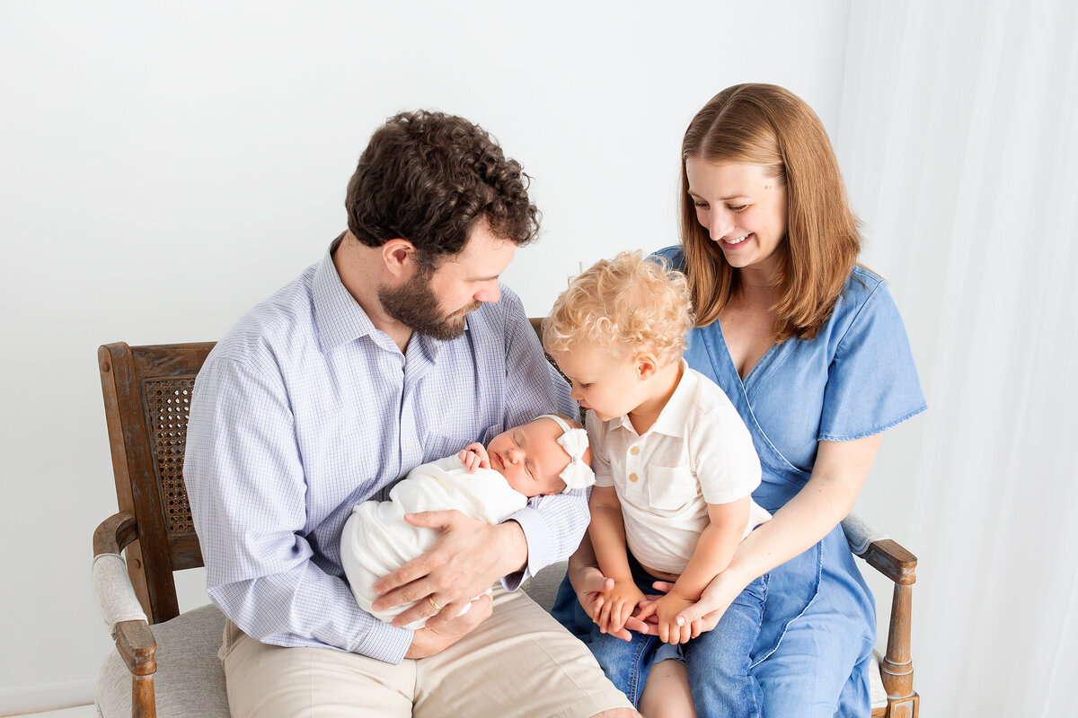 best newborn photographer harrisonburg va