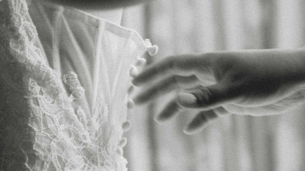 Rachel-AnnandAllan-SummerWeddingatGraydonHallManor-125