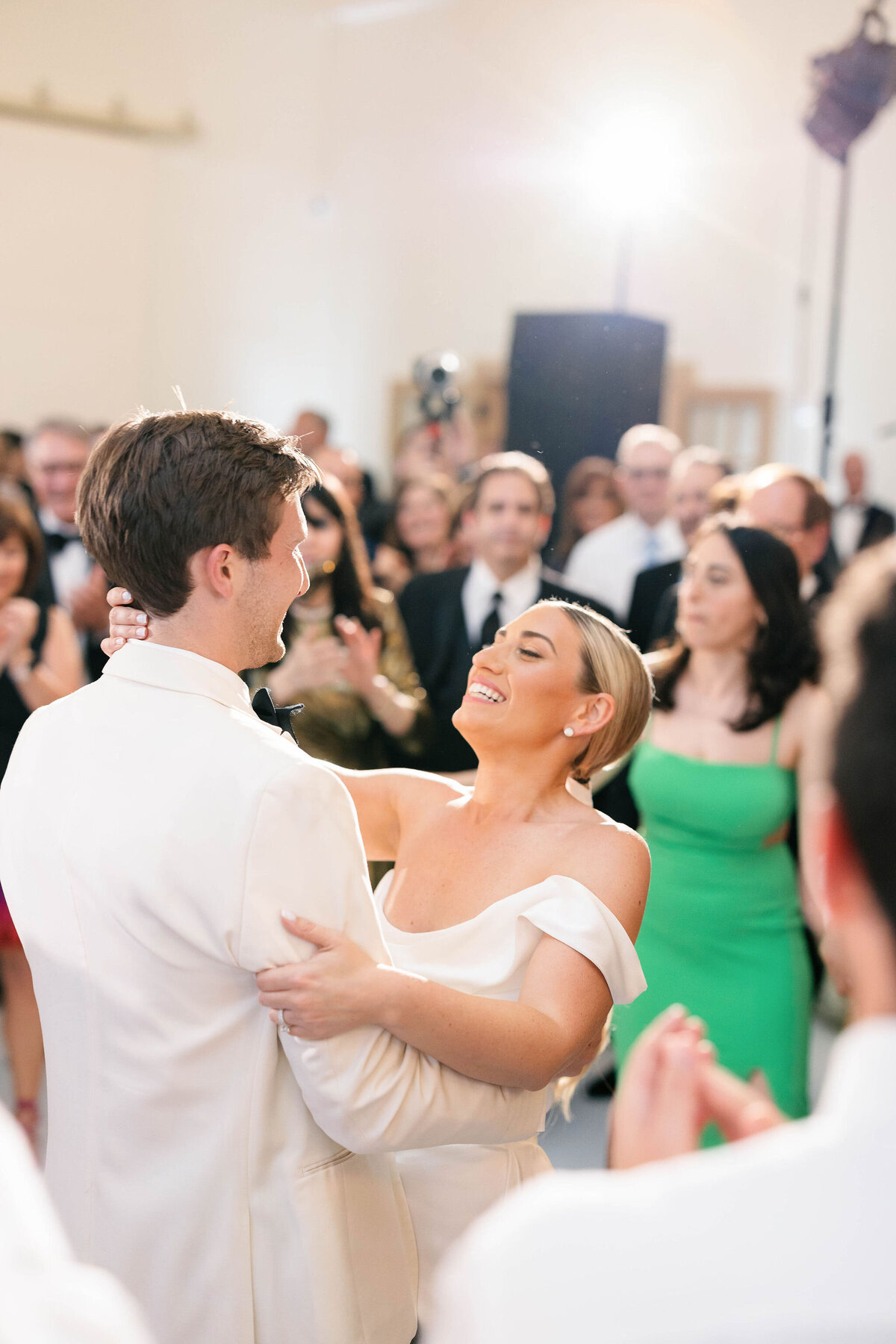 138-2_bride-groom-dancing