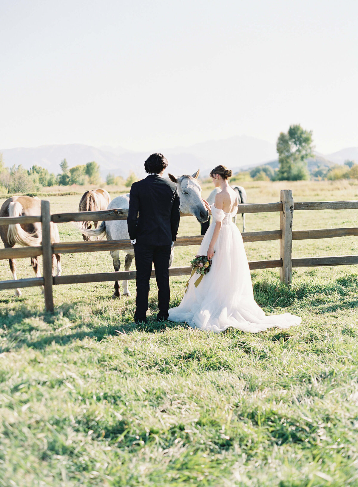 Lisa-Leanne-Photography_Utah-Wedding_River-Bottoms-Ranch_Destination-Wedding-Photographer_18