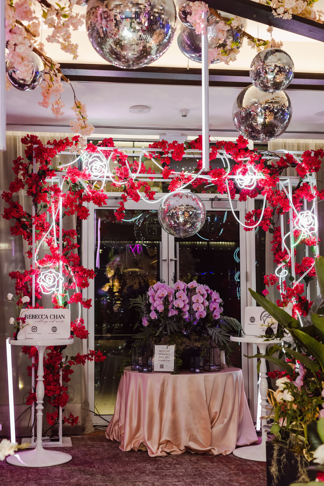 Neon Dream in Bloom Photo Experience at The 2023 WedLuxe Show Toronto photos by Purple Tree Photography10