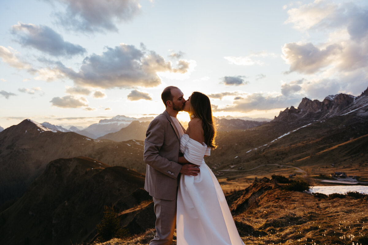 romatic couple together in mountain elopement in Dolomites