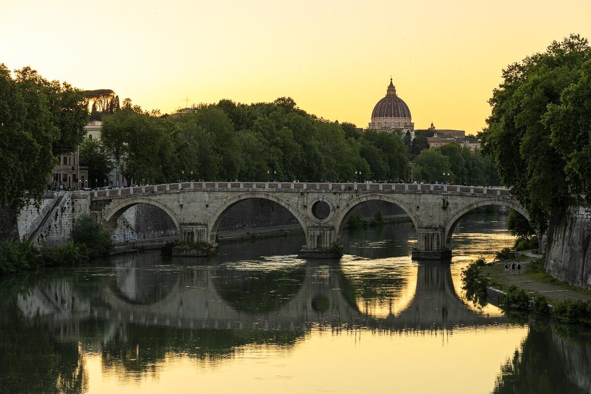 italy-rome-ponte-sisto-8493