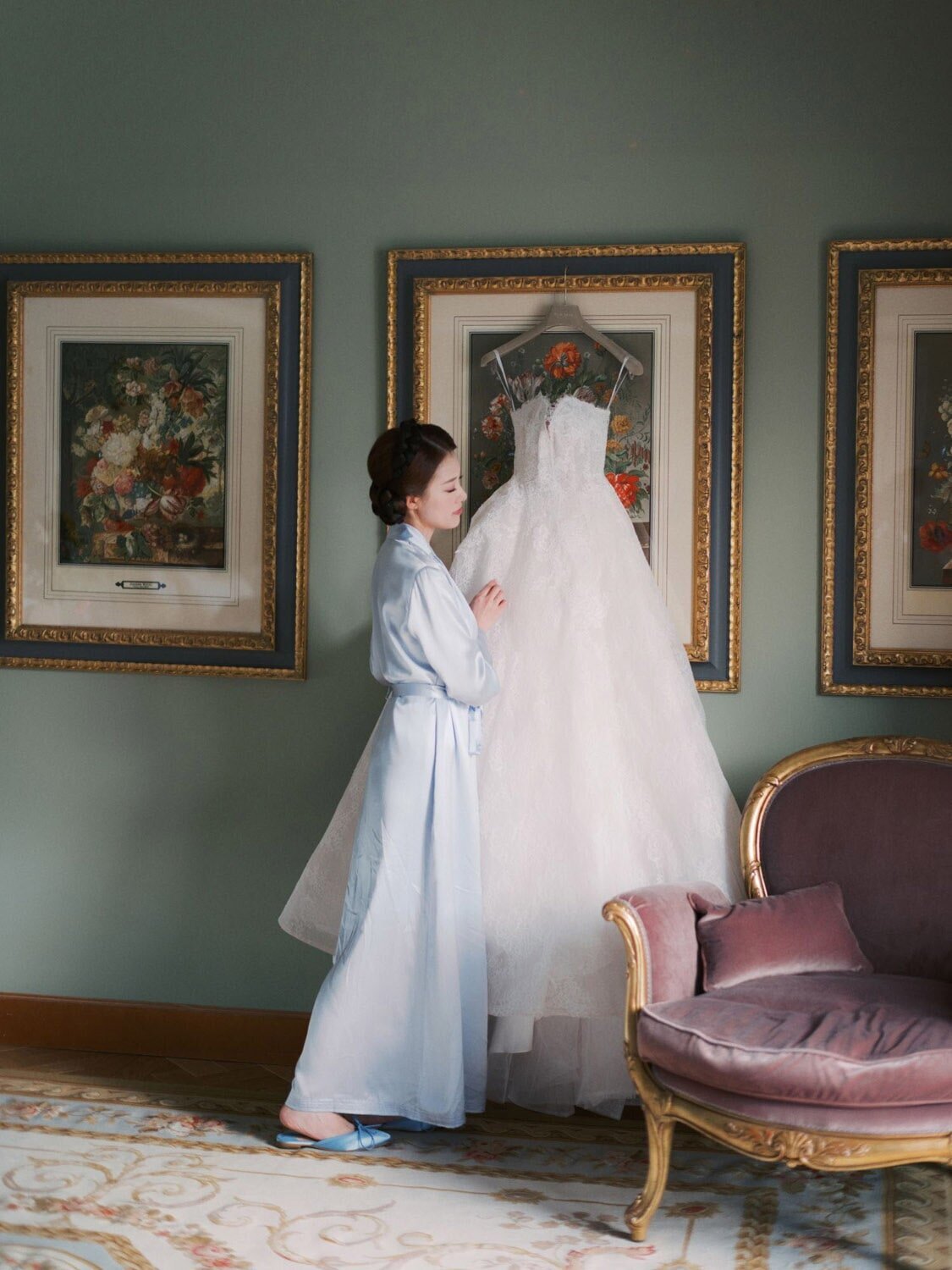 Bride in robe during preparations at Grand Hotel Tremezzo wedding, by Lake Como Photographer Andreas K. Georgiou