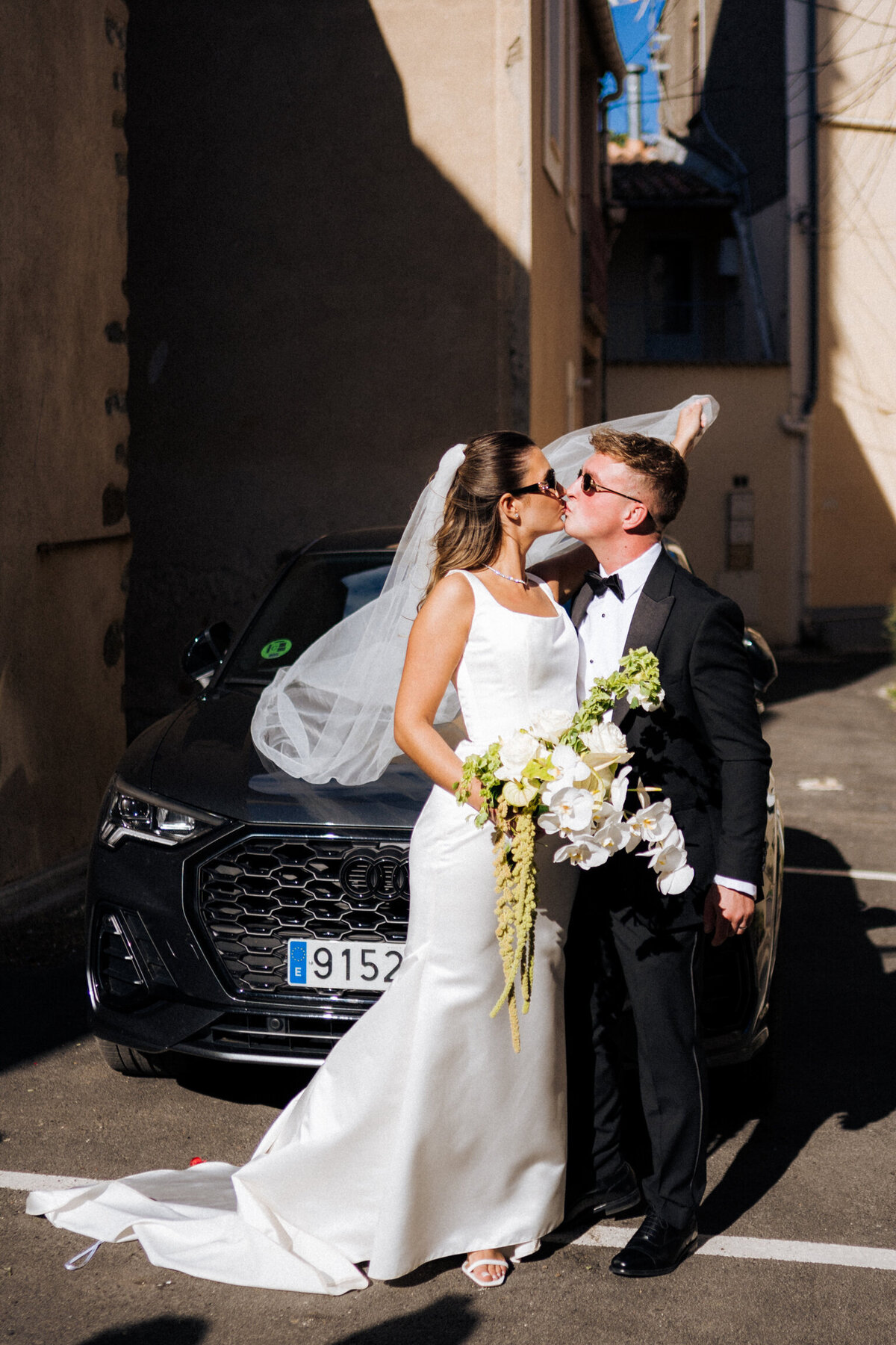 bride-and-groom-church-exit-couple-portrait-france4