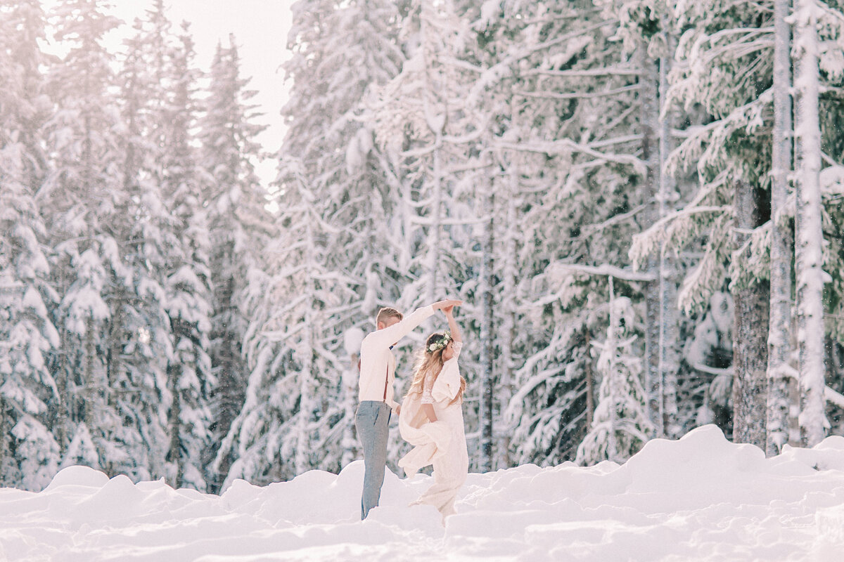Winter Mount Hood Wedding, Rachel Howerton Photography (67)