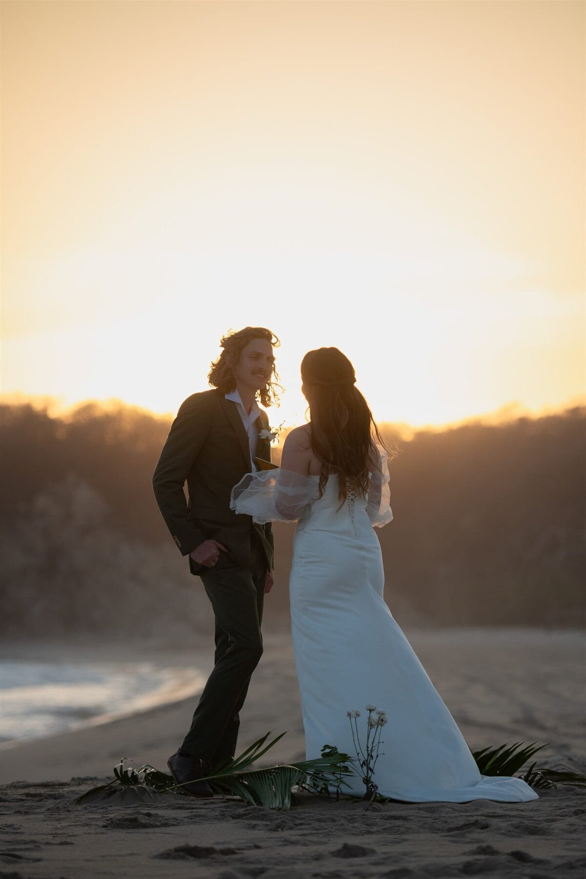 High-end-adventure-elopement-photograhper-for-luxury-beach-destination-elopement-weddings-in-Puerto-Escondido-Mexico-Soul-and-Sky-Weddings-1