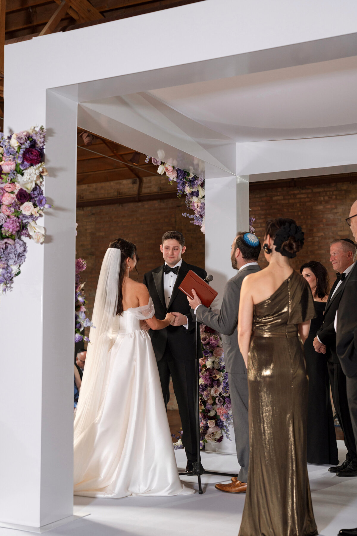 Aspen-Avenue-Berlez-Chicago-Wedding-Photographer-Great-Events-Epic-Events-Rockwell-on-the-River-Entertaining-Company-Jewish-Wedding-Editorial-85