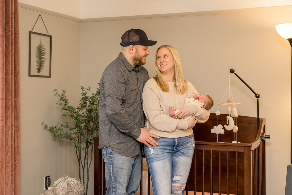 THC_NewbornFam_IHIPhoto-15