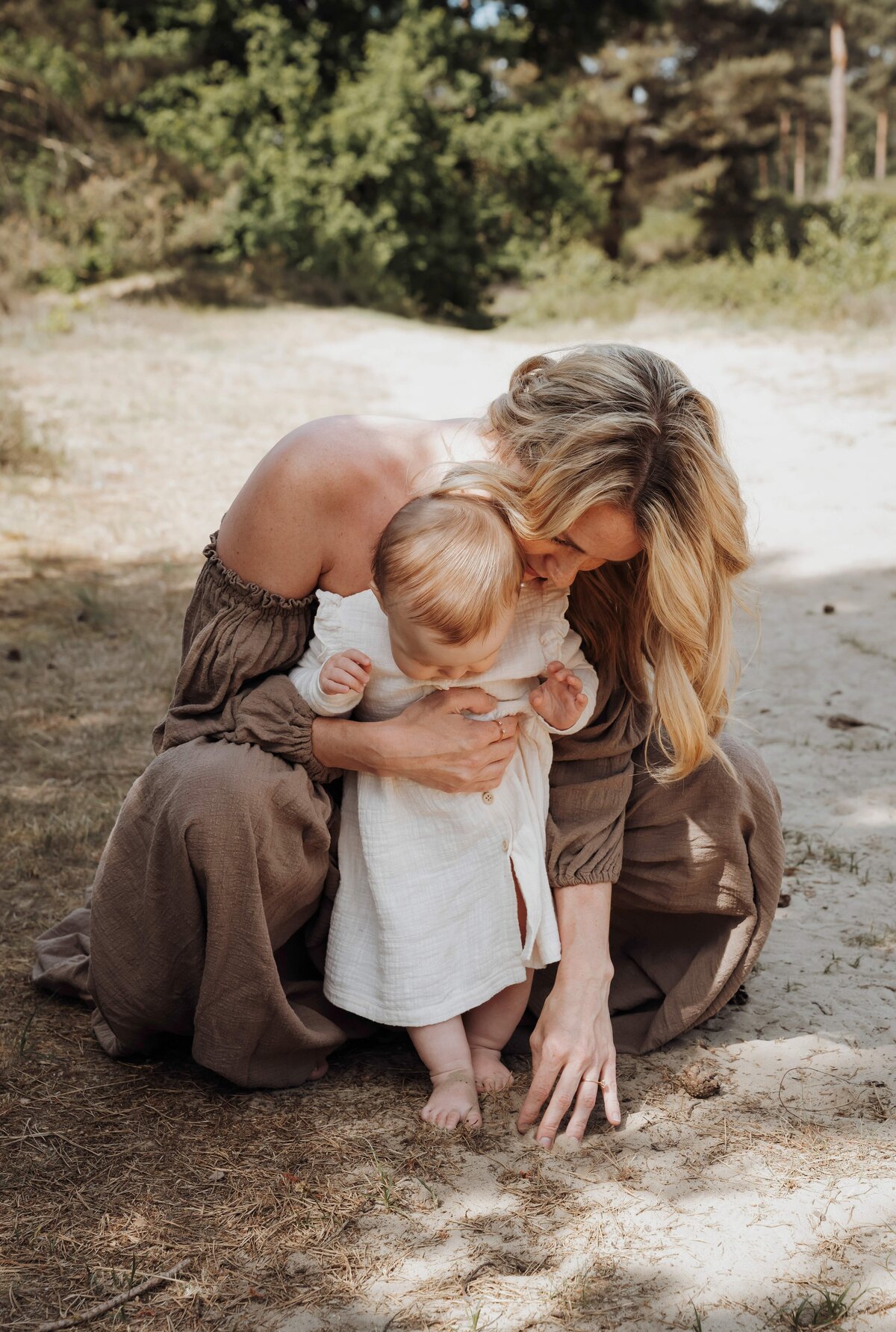 motherhood fotografie limburg, motherhood shoot limburg, motherhood shoot haelen, motherhood shoot roermond, motherhood shoot leudal, motherhood fotografie, motherhood shoot limburg, motherhood shoot brabant, moeder en kind fotografie limburg, moeder en kind fotografie, 