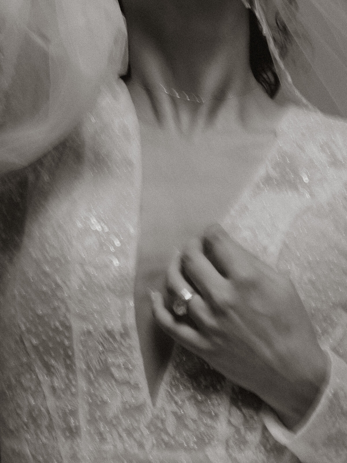 WEBSITE-ottawa-toronto-pec-montreal-sutton-quebec-ontario-storytelling-editorial-fineart-wedding-elopement-bridal-studio-photographer-3441
