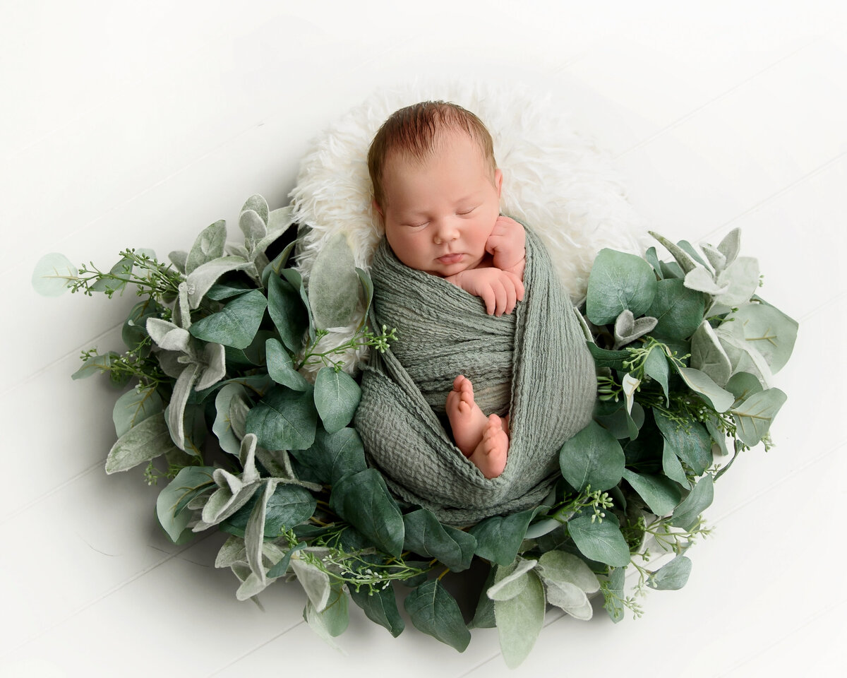 Best-affordable-simplistic-posed-newborn-keller-dfw-baby-newborn-photographer-_4898Ewells