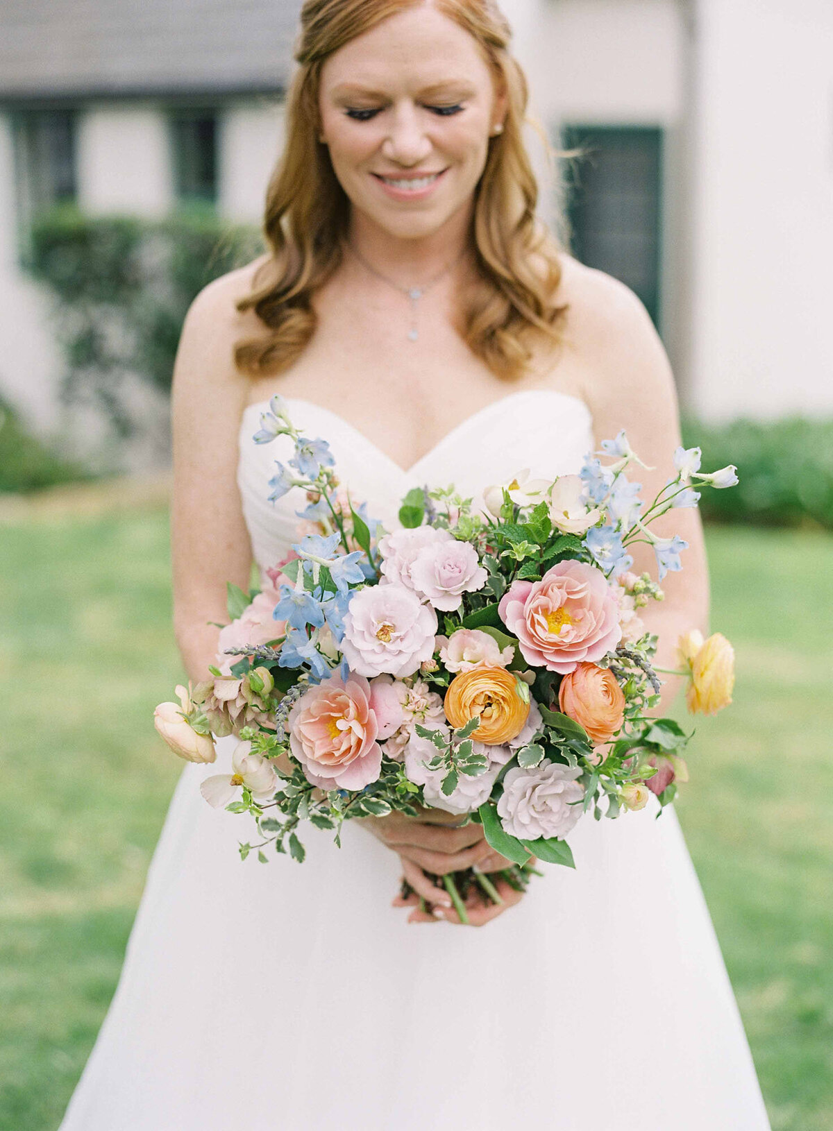 8santa-barbara-estate-wedding-planner-bridal-bouquet-pastel-flowers-pink-yellow-white-blue-coral-soft-colors-muted-tones