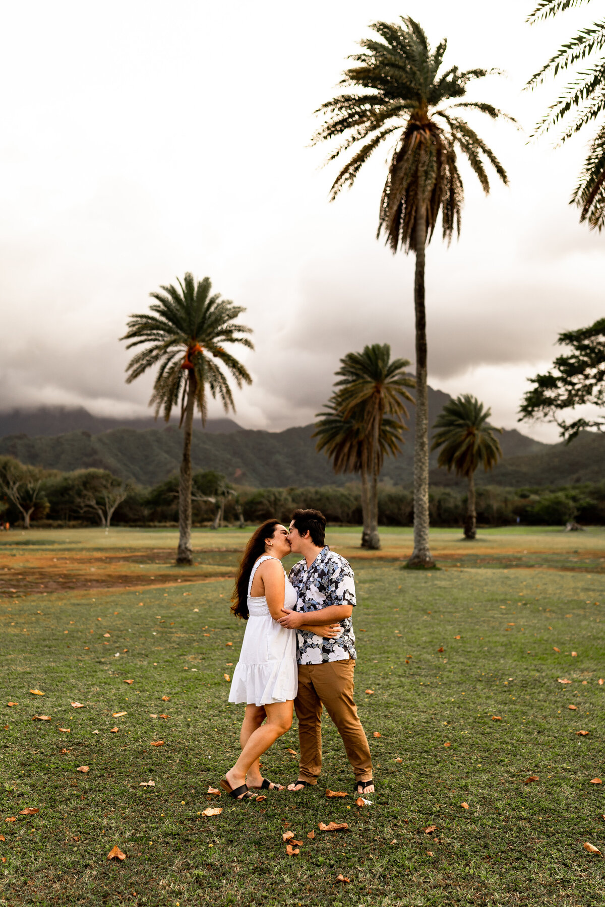 kualoa ranch oahu hawaii engagement photo shoot kalena photography (7)