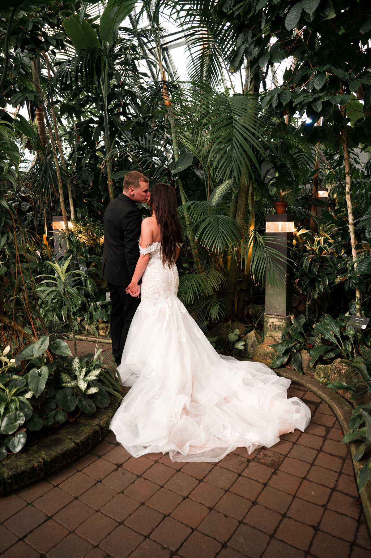 Muttart conservatory wedding in Edmonton