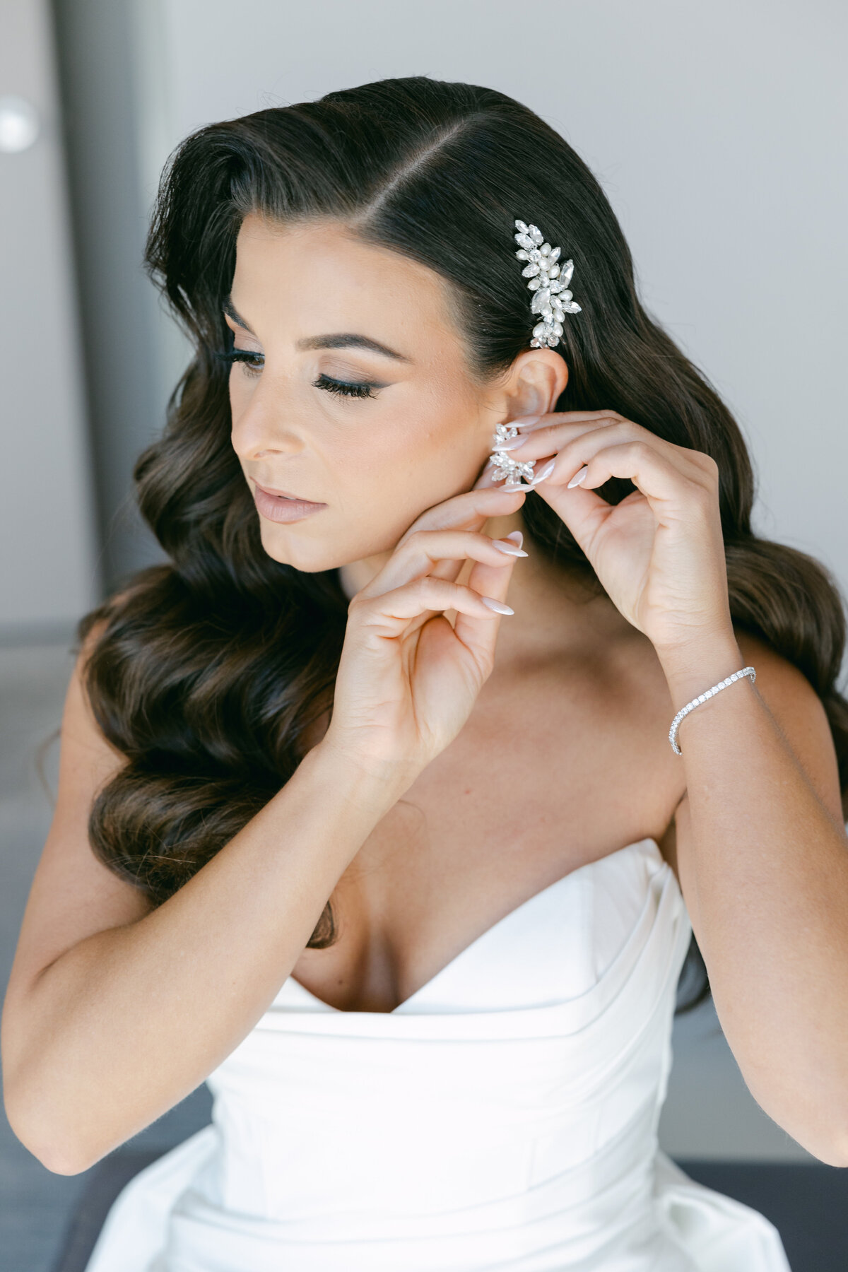 getting-ready-trump-hotel-wedding-daniela-cardili.-1