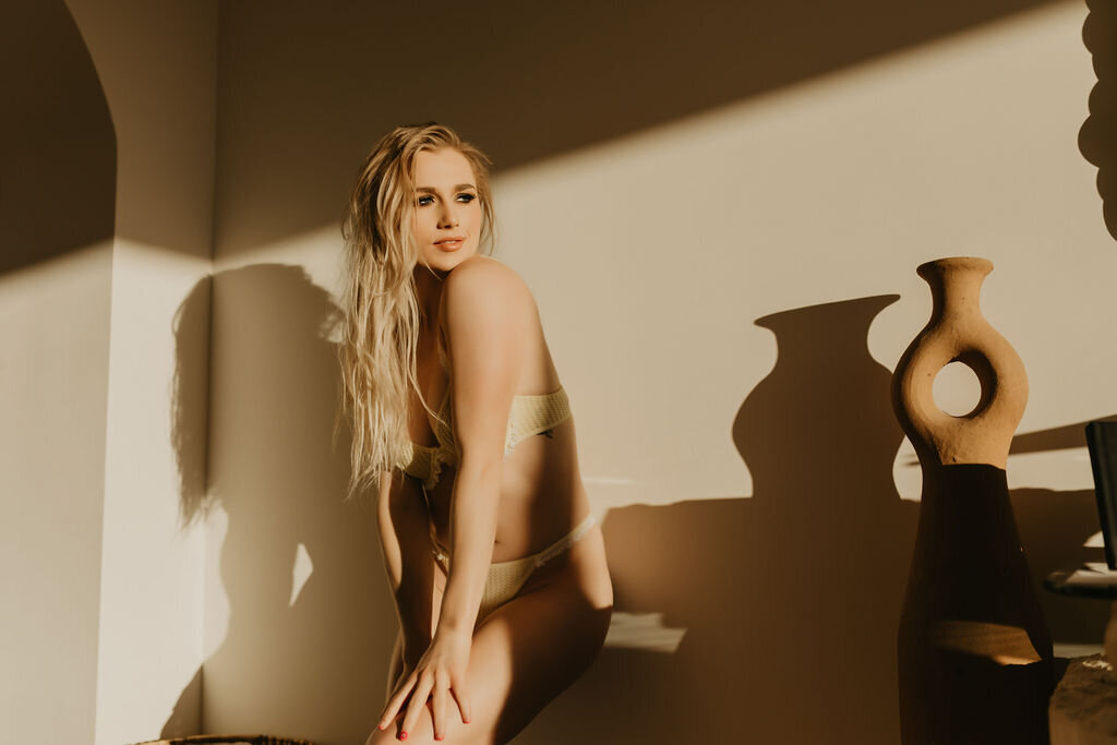CourtneyAllisonBoudoir-JoshuaTreeJeslie-13