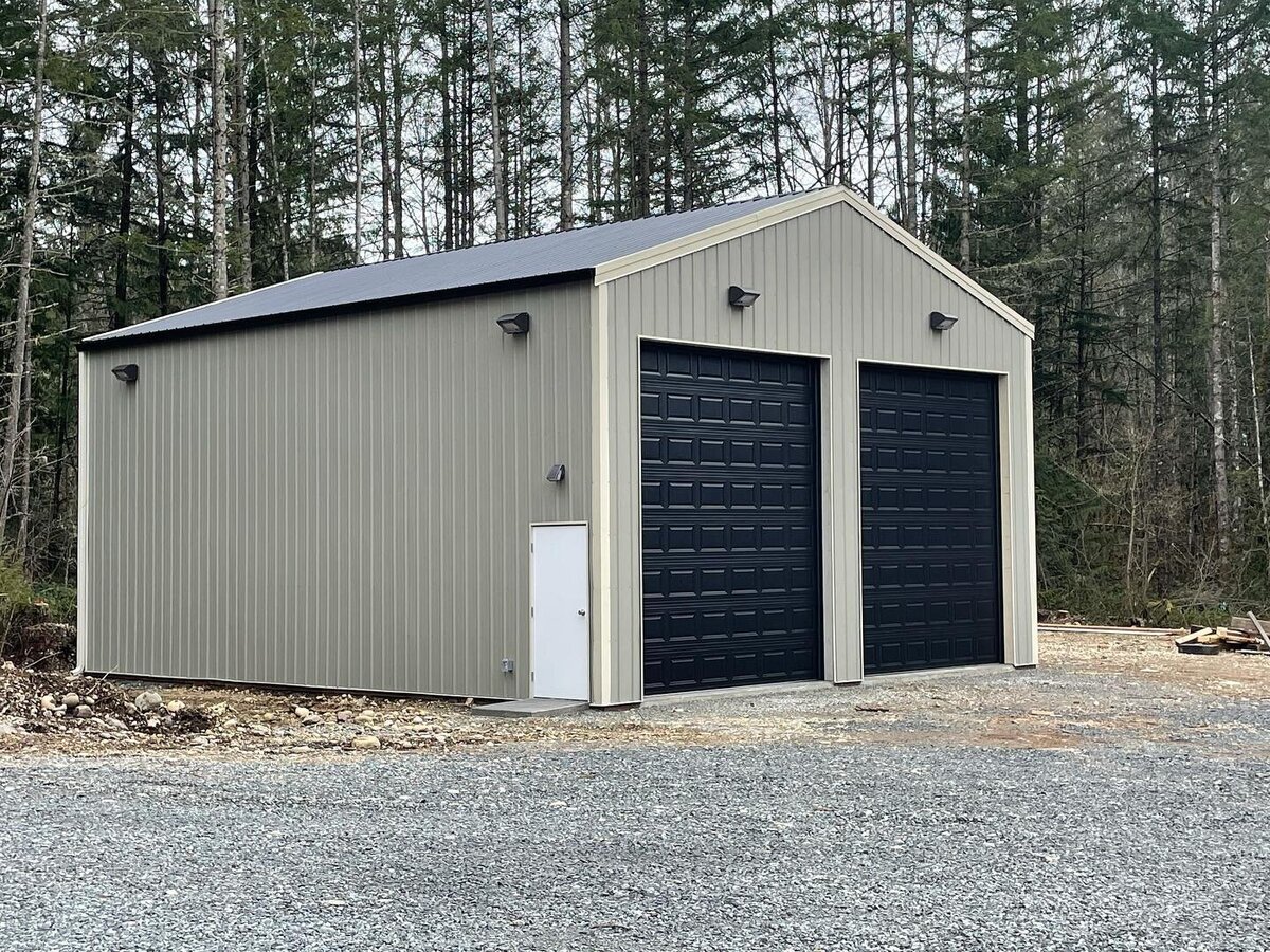 2 car garage built by Northwest Pole Structures