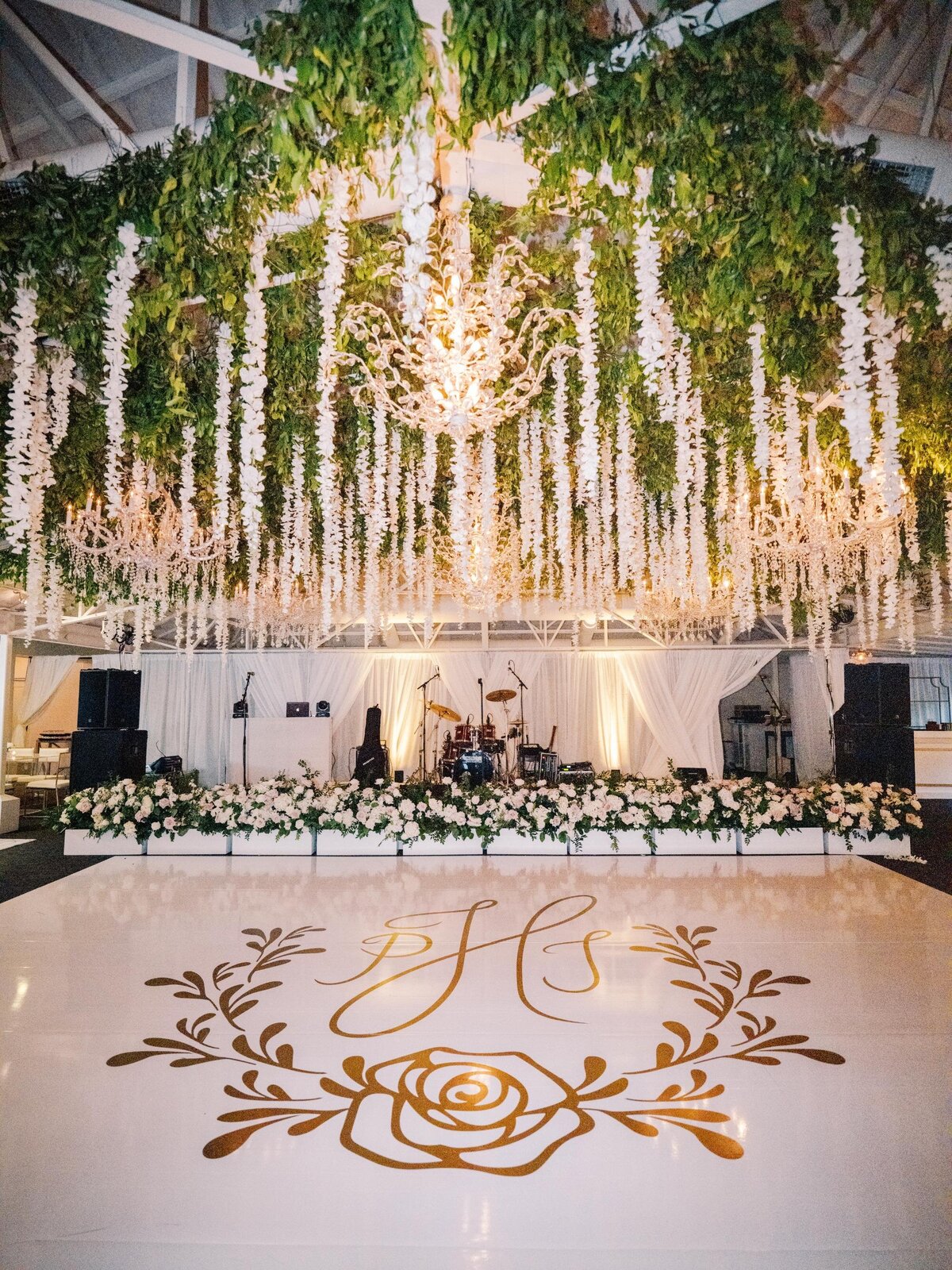 wedding-dance-floor-gold-monogram