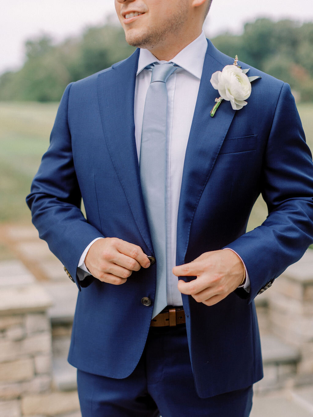 Leslie&Ricardo_EarlyMountainVineyardWedding_SneakPeek-18