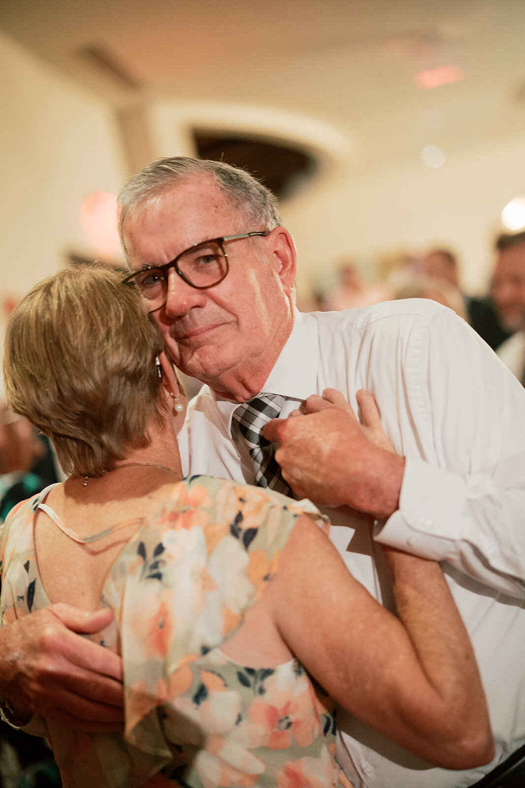 Club-at-Corazon-Wedding-ColumbusOhio-JNBroski-OliviaCasey029