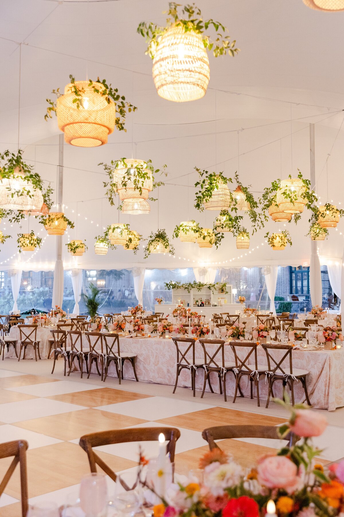 wedding-reception-decor-tented-wedding
