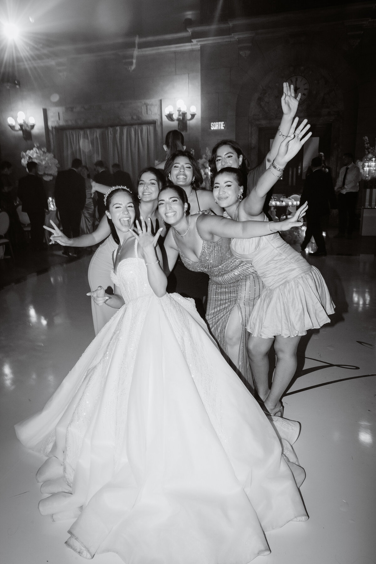 Theate-Saint-James-Wedding-Luxury-WeddingPlanner-Montreal-CoolsEvents - montreal wedding planner