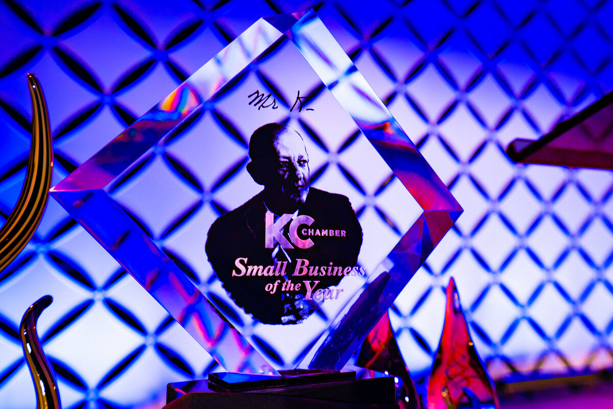 kansas-city-event-photography-0402-award-trophy-closeup