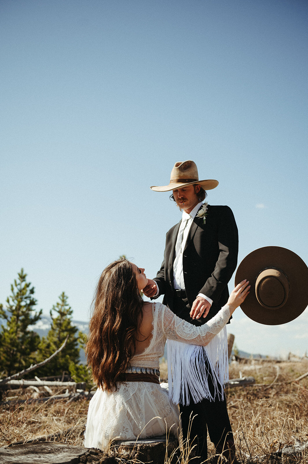 western-boho-glacier-park-elopement-presley-gray-photo-9408