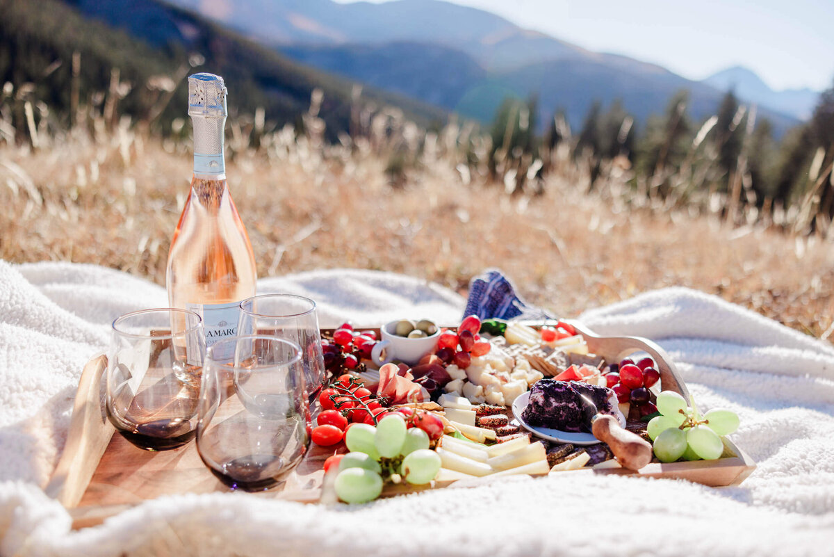 Charcuterie-Picnic-