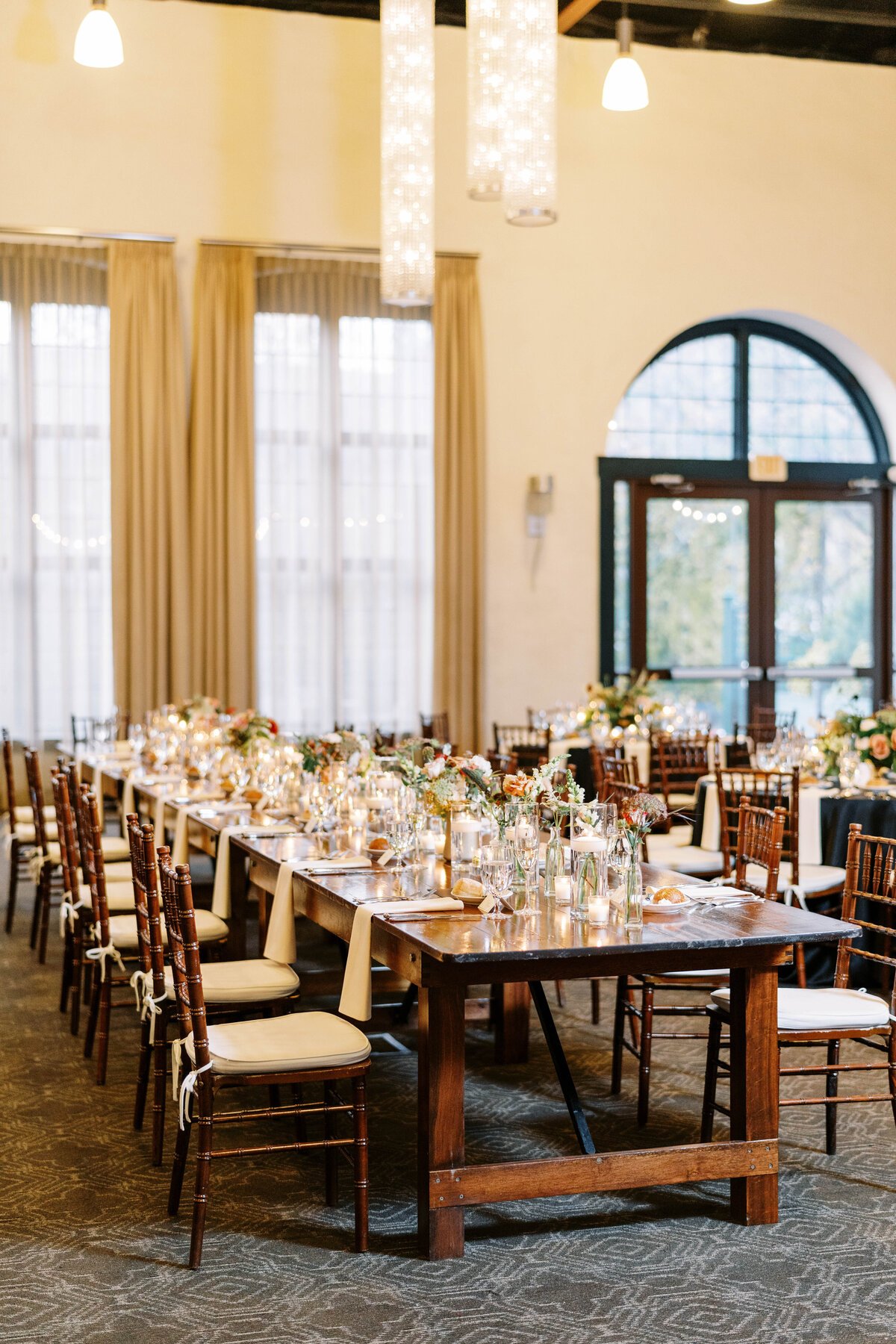 Phoenixville-Foundry-Romantic-Fall-Wedding-Photographer-Reception-Decor-Photos_136