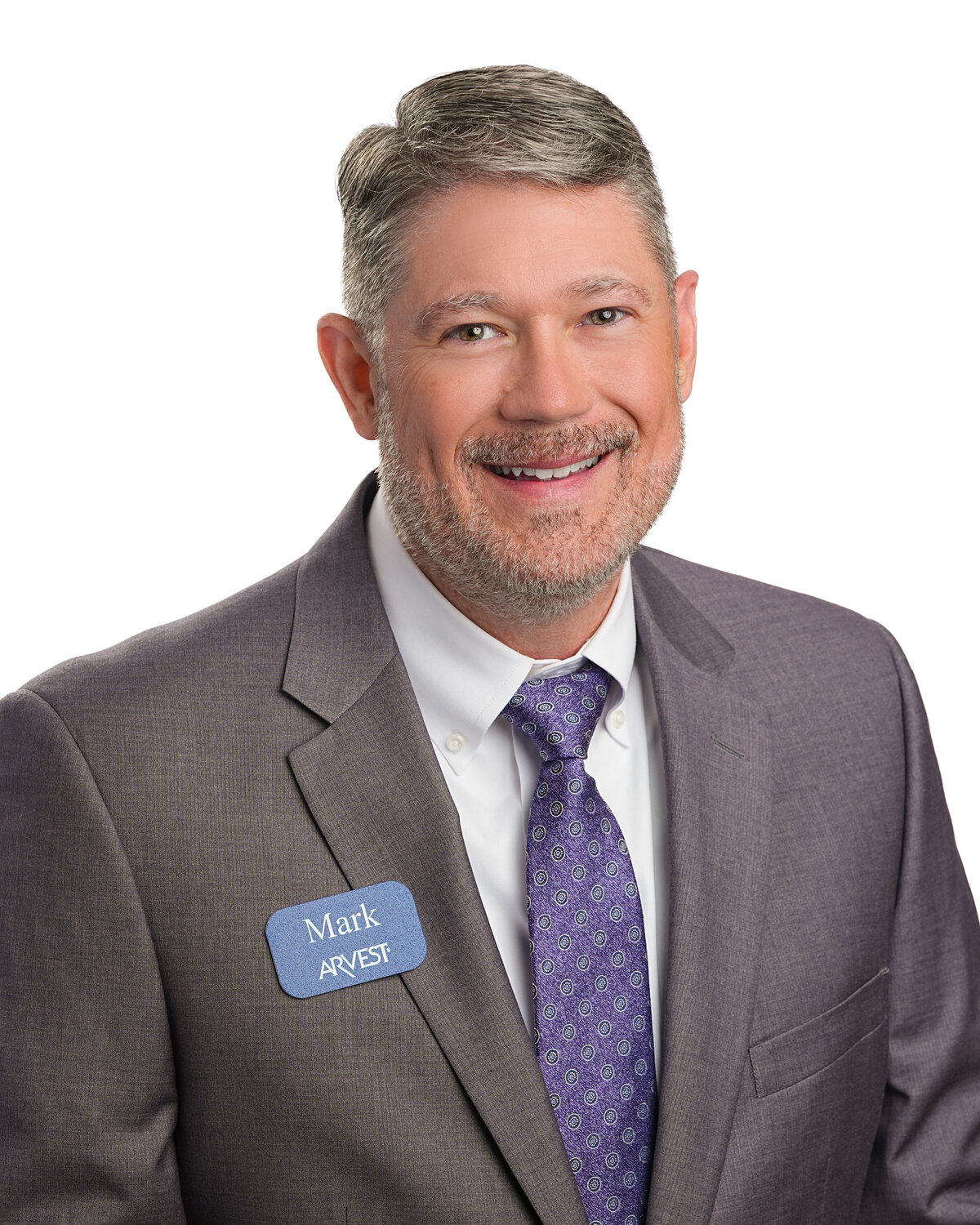 kansas-city-headshot_backdrop-standard-photography-0115-man-with-name-badge-headshot
