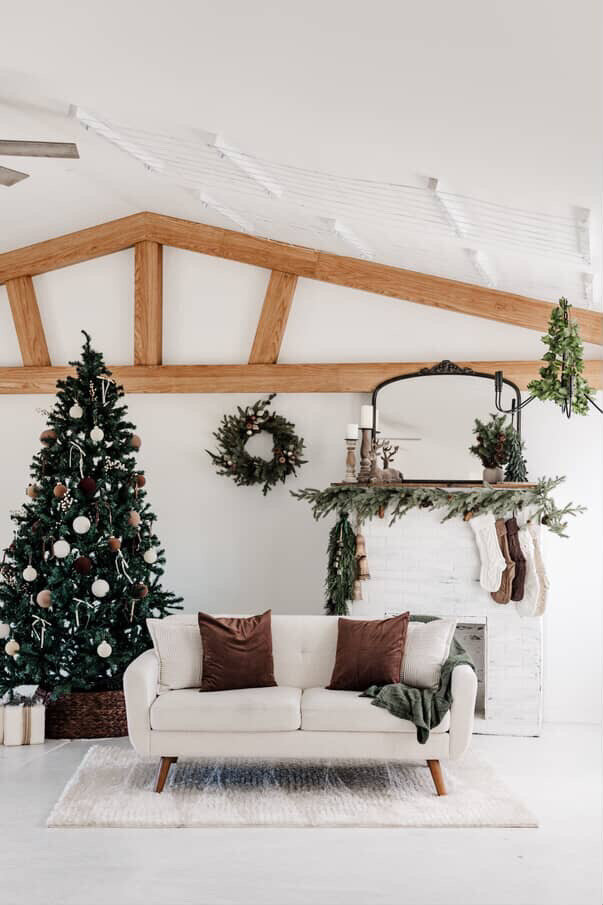 AFB667D8-DF29-4121-8DE5-1FF8242ADC8B