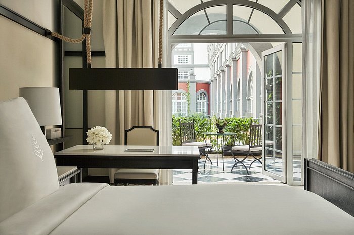premier-terrace-room