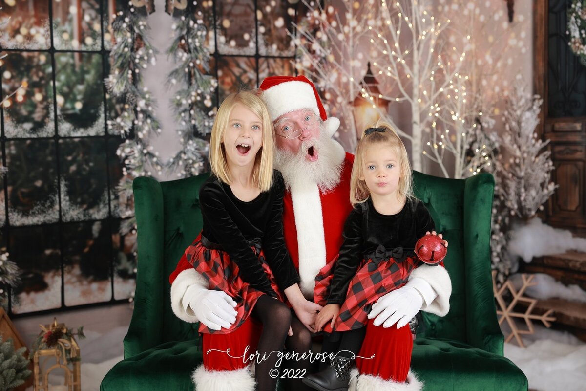 lehigh-valley-photographer-lori-generose-lg-photography-christmas-santa-photos-williams-township-pa