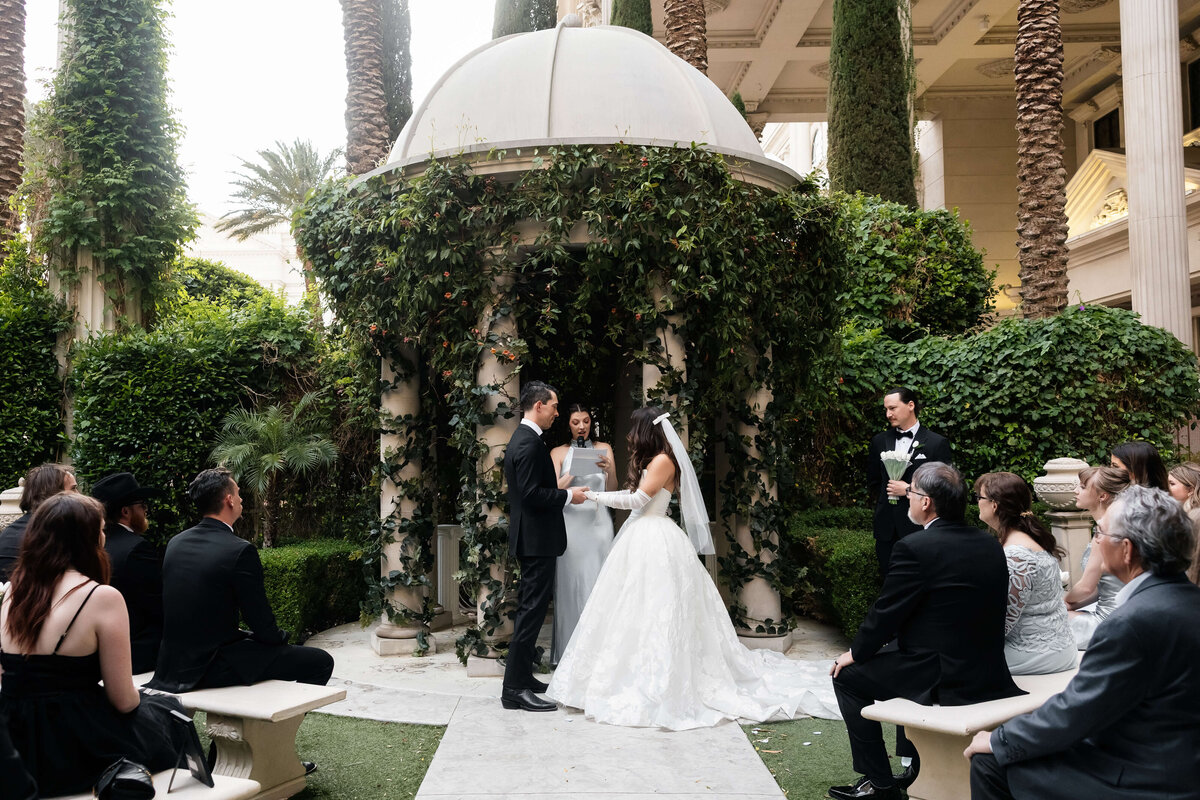 57_riskyexposure_n_las-vegas-elopement-photography-weddings
