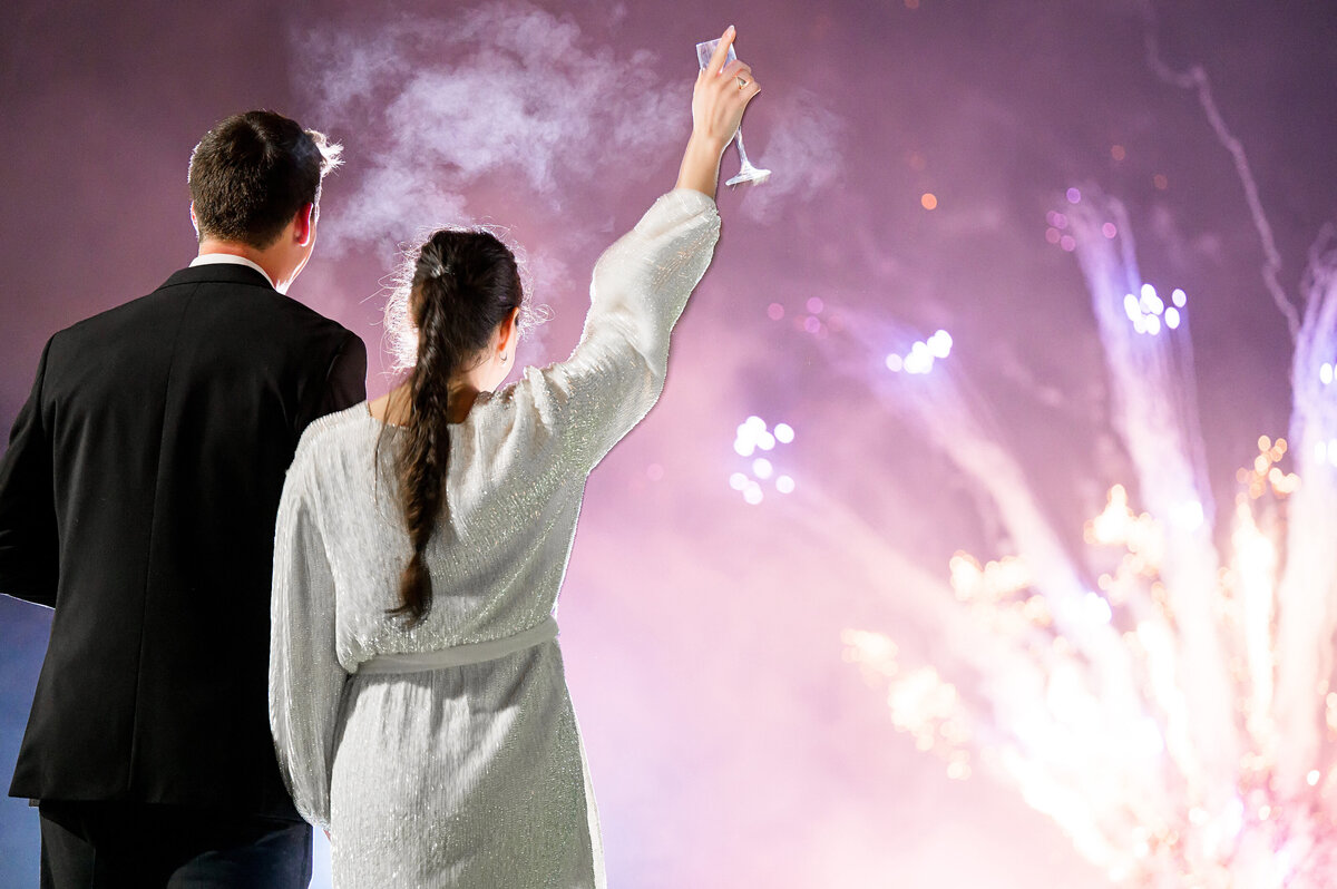 new years eve wedding fireworks at erie pennsylvania kahkwa club