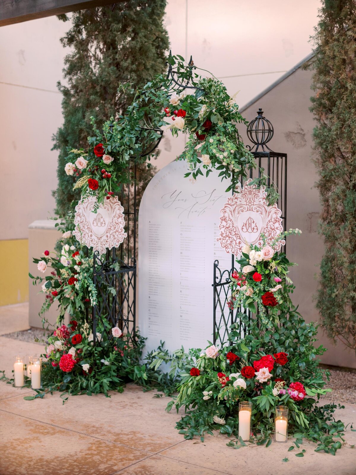 wedding-seating-chart-floral-arch-wedding-phoenix
