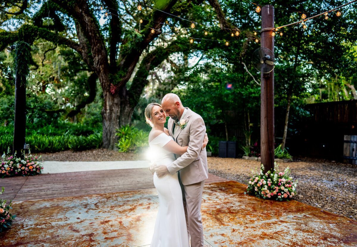 maddness-photo-del-favero-oasis-florida-elopement-chantilly-chic-celebrations-6