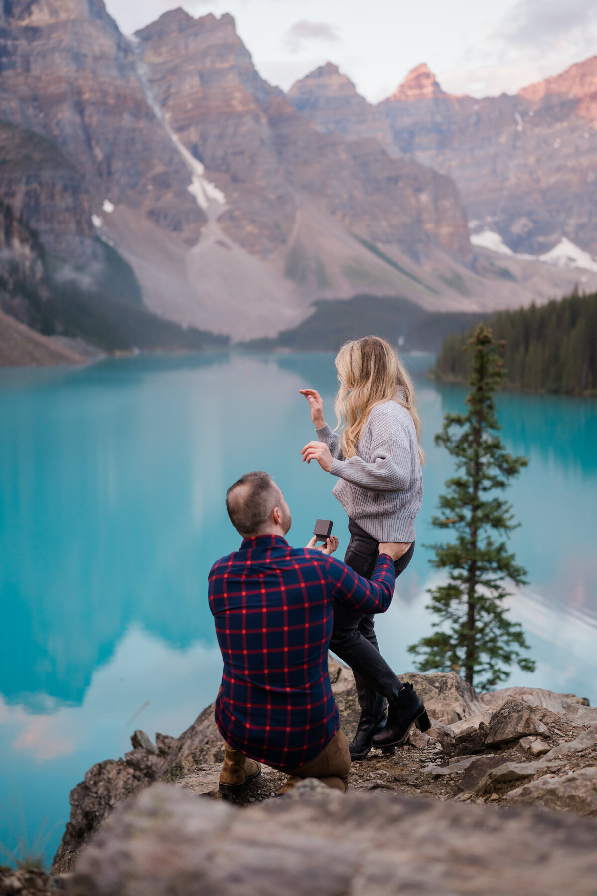 moraine-lake-sunrise-proposal-2