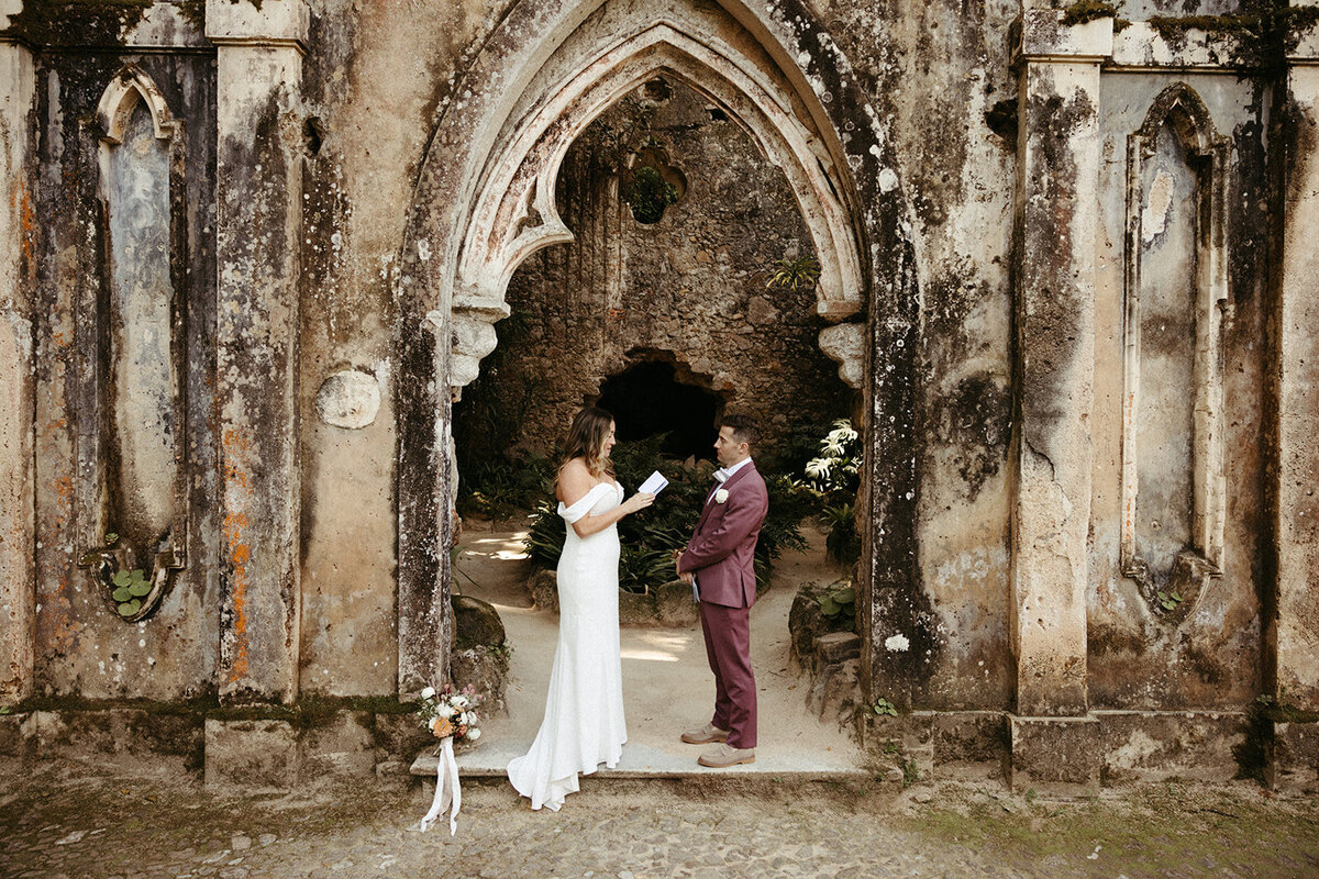 PortugalElopement-DallinHassard-1941