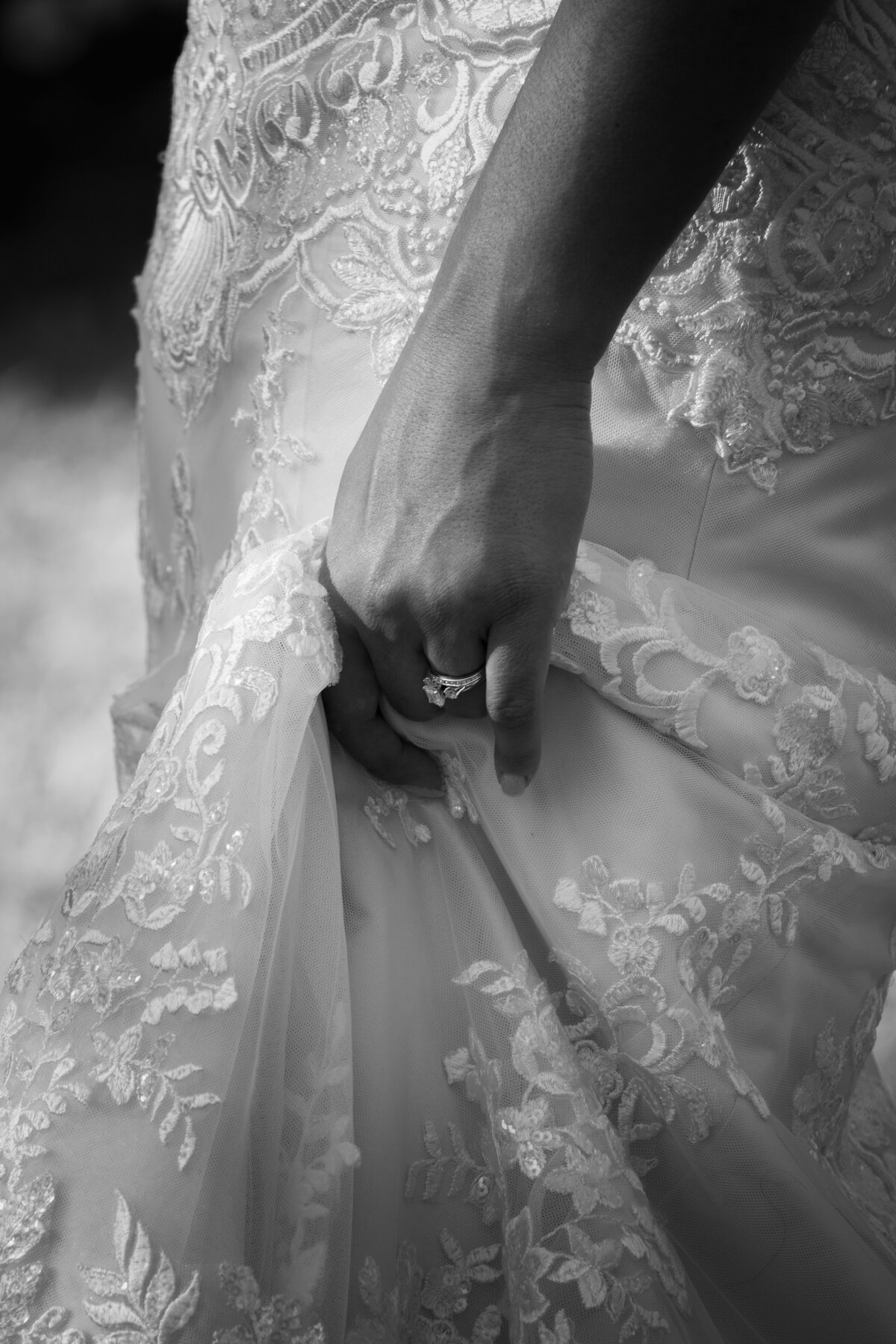 Wedding-ring-detail-at-Point Defiance