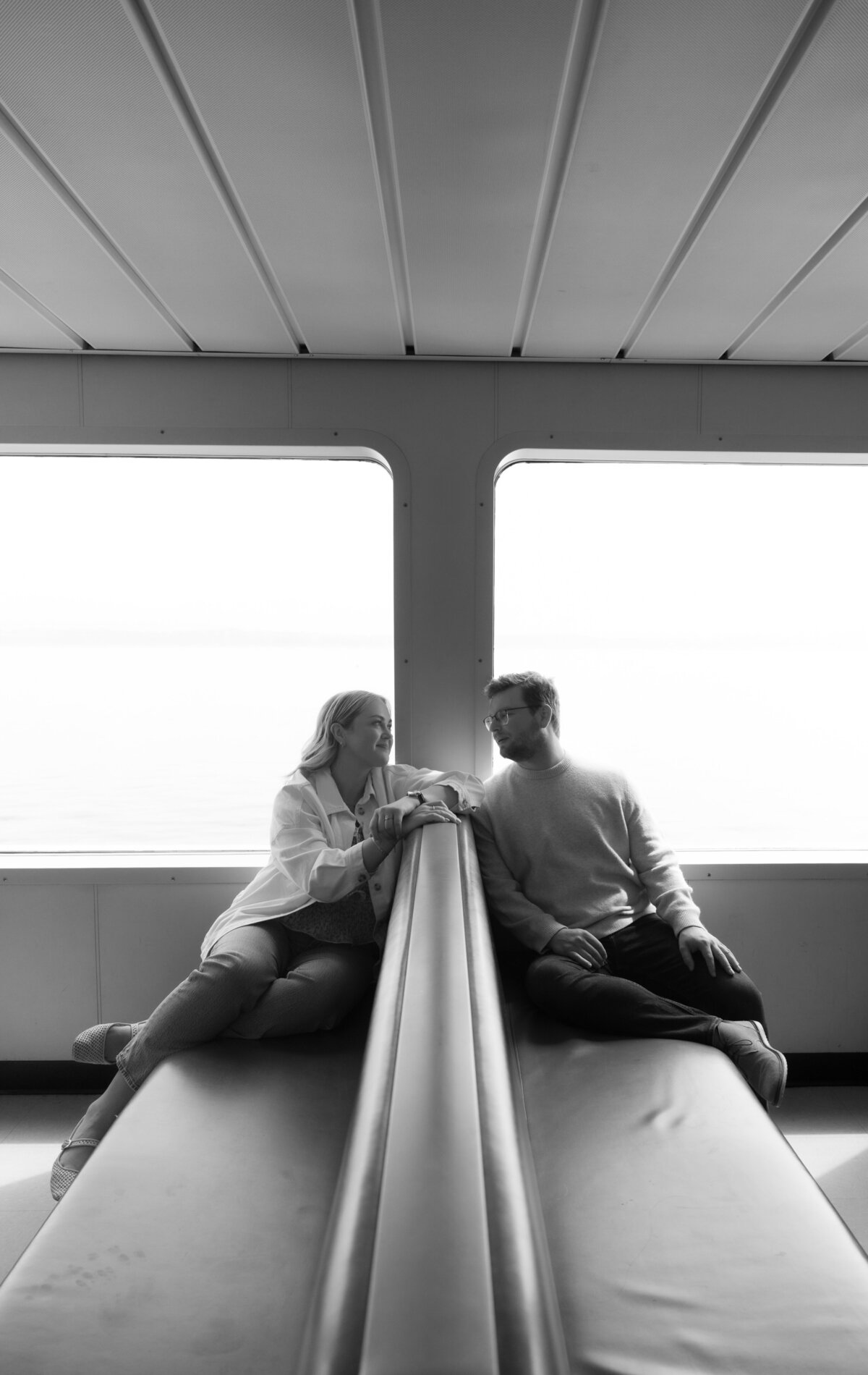 SeattleFerryCouplesPhotography79