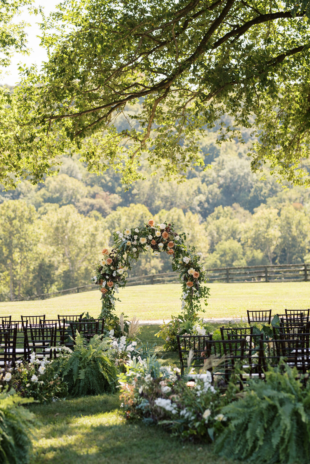 outdoor-fall-wedding-kentucky-river-estate3