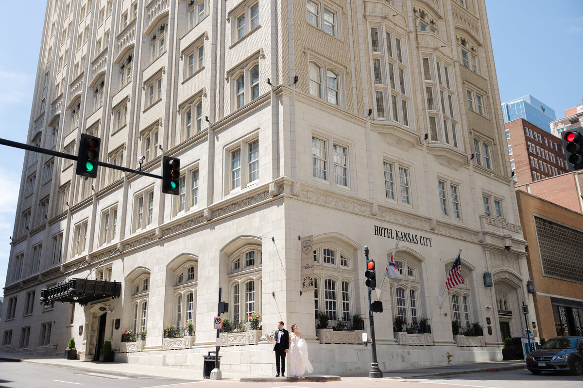 luxury hotel kansas city wedding -46