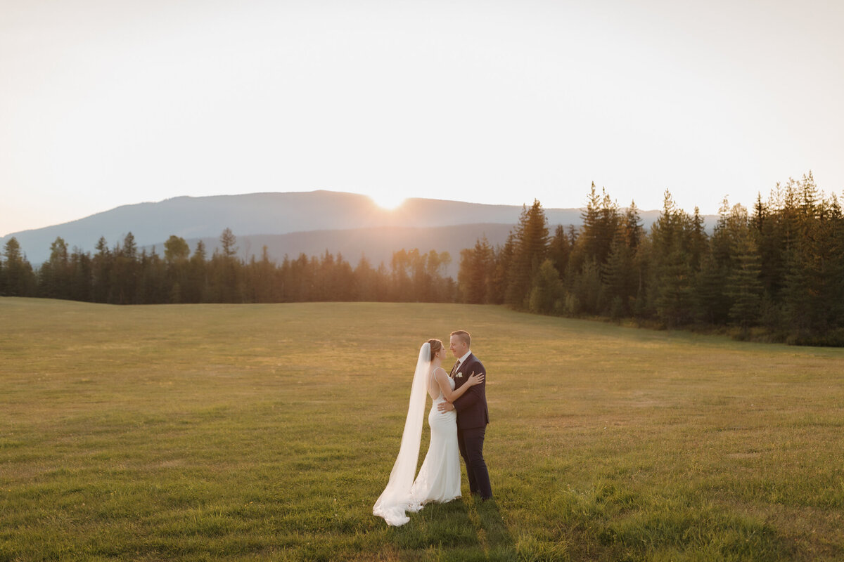 M+A-seymour-arm-wedding-bc-139