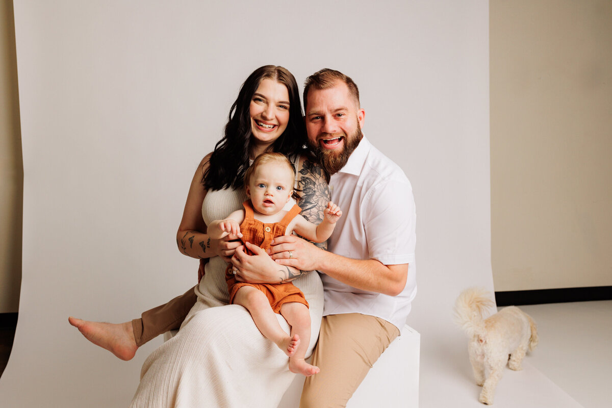 NWA family photographer, Northwest Arkansas best family photography, family portraits near me, professional family photos, family photography packages