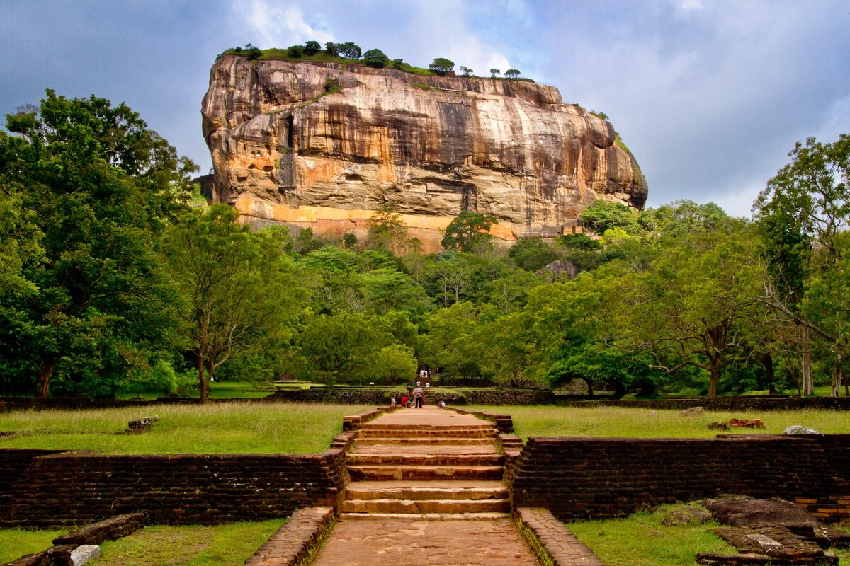 Waterstone - Platinum By Trans India- Sri Lanka - Luxury Destination Management Company - Sigiriya